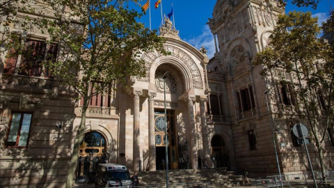 Fachada del Tribunal Superior de Justicia de Catalunya.