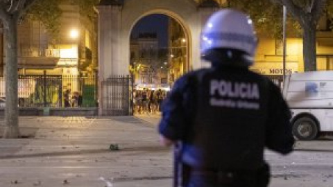 Las fiestas de Sants finalizan con su peor noche de incidentes