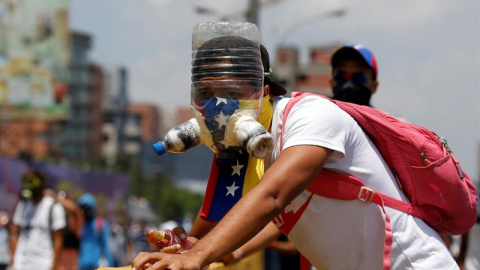 Un joven de la oposición en Caracas / EUROPA PRESS