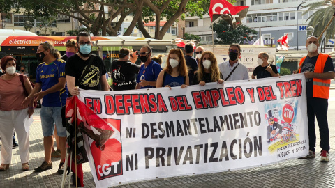 Trabajadores de Cercanías en una manifestación en Málaga en Agosto de 2021.