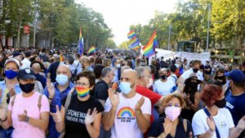 Més de 3.000 persones alcen un crit unitari a Barcelona per demanar "tolerància zero" davant la violència LGTBI-fòbica