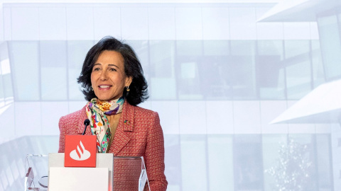 La presidenta del Banco Santander, Ana Botín, interviene en la junta de accionistas celebrada en el Centro de Formación El Solaruco de la Ciudad Grupo Santander, sede del banco en Madrid. EFE/ Banco Santander