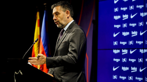 26/10/2020.- El presidente del FC Barcelona, Josep Maria Bartomeu, durante una rueda de prensa.