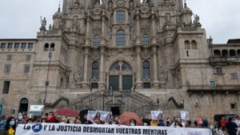 Un centenar de personas se manifiestan pidiendo justicia y verdad ocho años después del accidente de Angrois