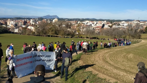 Mobilització per reclamar que l'antic camp de golf Sant Joan es reconverteixi en un gran parc.