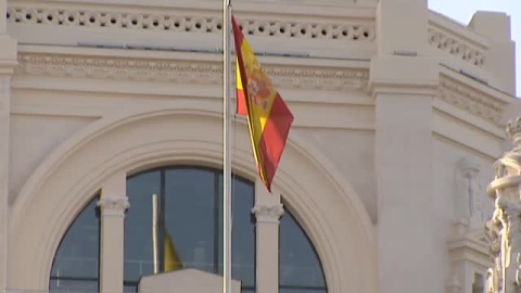 PP Y Ciudadanos ceden ante Vox y colocan una bandera de EspaÃ±a en la fachada del Ayuntamiento de Madrid