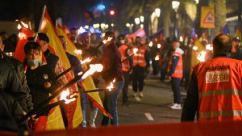 Grupos neonazis y fascistas usan las movilizaciones antivacunas como anzuelo para tratar de salir de la marginalidad