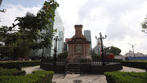 Pedestal en el que se erigirá la estatua de la mujer indígena.