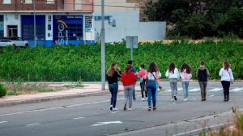 La pandemia intensifica la precariedad y expulsa del mercado laboral a 300.000 jóvenes que no estudian ni trabajan