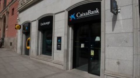 Caixabank gana un 42,6% hasta septiembre menos tras dotar 1.161 millones por la covid-19