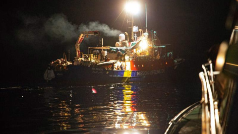 Vista del buque "Lifeline" de la ONG alemana Mission Lifeline en el mar Mediterráneo. (FELIX WEISS-MISSION | EFE)