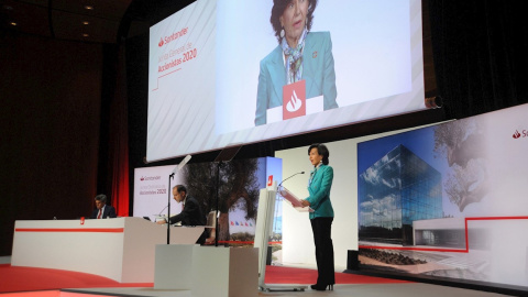 La presidenta del Banco Santander, Ana Botín, durante su intervención en la junta de accionistas. EFE/Banco Santander