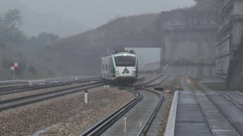 Imagen de archivo del tren de alta velocidad en pruebas para unir León y Asturias.