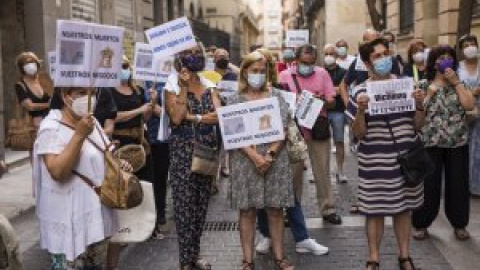 La Fiscalía de Madrid vuelve a cerrar la puerta a los familiares de los fallecidos por covid en residencias