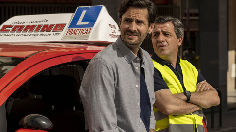 Imagen de Juan Diego Botto y David Lorente en la serie de TNT, 'No me gusta conducir'