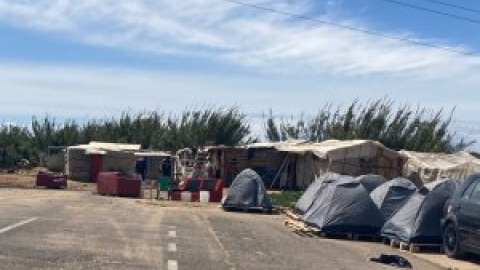 Jornaleros a la intemperie en Lepe tras las intensas lluvias de los últimos días