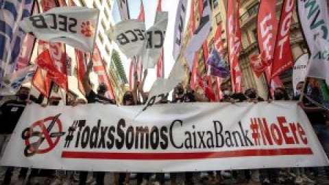 CaixaBank y sindicatos firman un ERE para 6.452 empleados