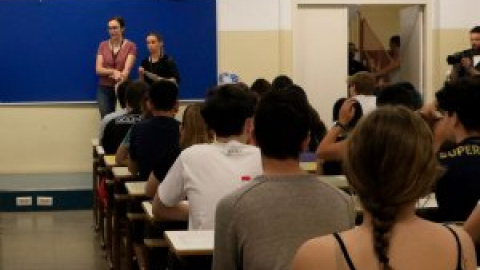 Només una de cada deu assignatures dels màsters de cinc universitats s'imparteix en català