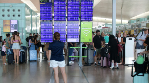 28/07/2024 - Una imatge de l'interior de l'aeroport del Prat a finals de juliol d'aquest 2024.