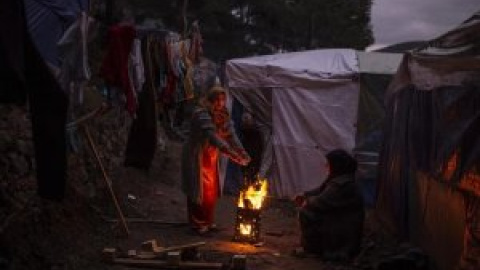 Un incendio destruye una quincena de carpas en el campo de refugiados de Samos