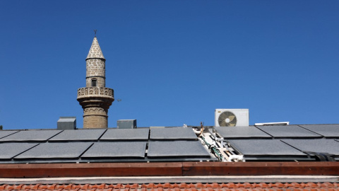 Imagen de archivo de un tejado solar.