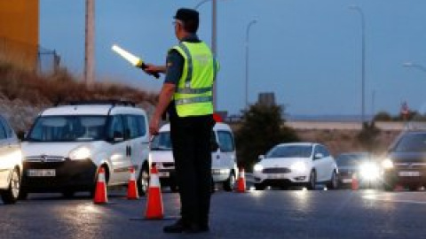 El zasca de un guardia civil a un conductor que trataba de salir de Madrid sin justificante