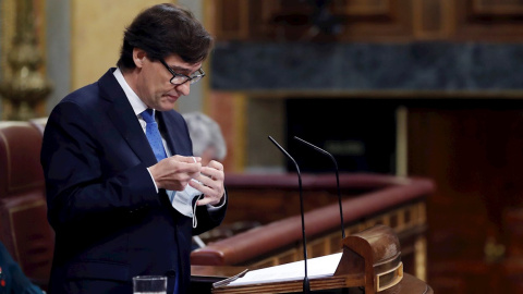 El ministro de Sanidad, Salvador Illa, al inicio de su intervención en el Congreso que este jueves debate y vota la prórroga del estado de alarma durante seis meses.