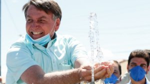 Jair Bolsonaro vende las fuentes de agua a las grandes corporaciones