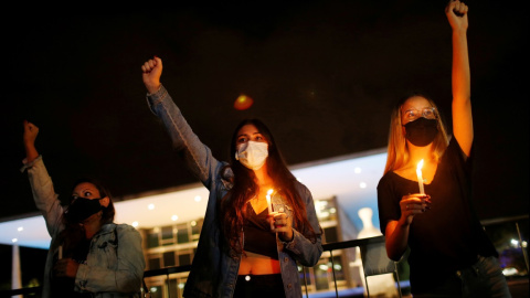 Protesta para exigir seguridad para las mujeres, justicia para las víctimas de violación y justicia para Mariana Ferrer, quien fue agredida verbalmente por el abogado de un imputado durante un juicio por violación.