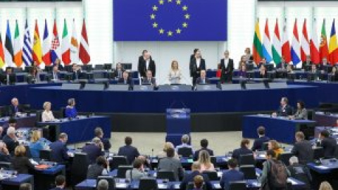 La UE sigue de perfil ante la criminalización de las ONG que rescatan migrantes en el Mediterráneo