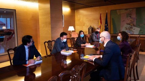 Delegaciones del Gobierno y de Ciudadanos mantuvieron hoy su primera reunión para negociar los presupuestos de 2021.