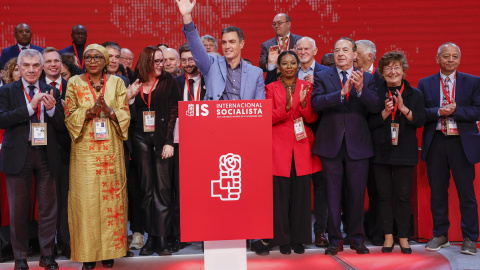 El presidente de Gobierno y secretario general del PSOE, Pedro Sánchez, durante su participación este domingo en la clausura del XXVI Congreso de la Internacional Socialista, en el que es proclamado nuevo líder de la IS.