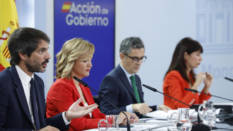 Ernest Urtasun, Pilar Alegría, Félix Bolaños y Ana Redondo, este martes en la rueda de prensa celebrada tras el Consejo de Ministros.