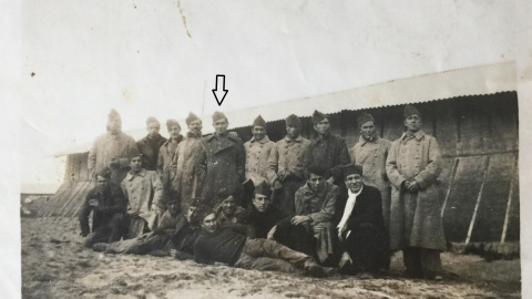 Foto de grupo con Jose Seijas, ya como exiliado en Francia.