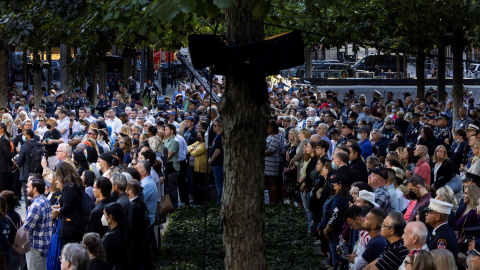 Imagen de la gente que acudió al homenaje por el 20 aniversario del 11-S.