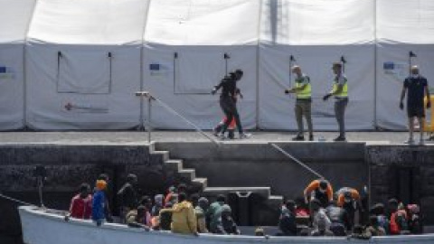 La Fiscalía advierte a Canarias de que su protocolo sobre los menores migrantes no se sostiene y urge su acogida "inmediata"