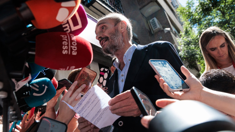 El senador socialista y expresidente del Ejecutivo aragonés, Javier Lambán, atiende a los medios tras la reunión del Comité Federal del PSOE, a 7 de septiembre de 2024, en Madrid.