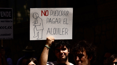 Manifestación por la dificultad de encontrar una vivienda para alquilar en la ciudad, a 29 de junio de 2024 en Málaga (Andalucía, España).