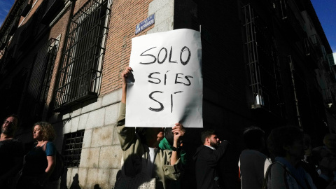 Una pancarta en una manifestación contra la reforma de la ley del 'solo sí es sí', en Madrid. EFE/ Borja Sánchez Trillo