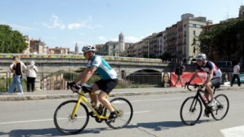 Girona busca el difícil equilibri entre el turisme, la proliferació de bicicletes i els drets dels veïns