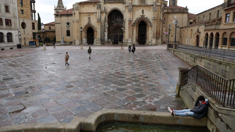 Vista general de la plaza de la catedral de Oviedo