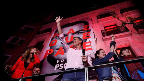 29/04/2019 - El candidato a la presidencia del Gobierno por el PSOE, Pedro Sánchez, durante su valoración de los resultados electorales en la sede socialista en la Calle Ferraz de Madrid | EFE/ JuanJo Martín.