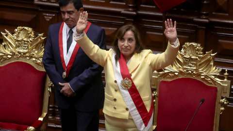 La vicepresidenta de Perú, Dina Boluarte, tras ser elegida presidenta interna por el Congreso del país, tras la destitución de Pedro Castillo, en Lima. REUTERS/Sebastian Castaneda