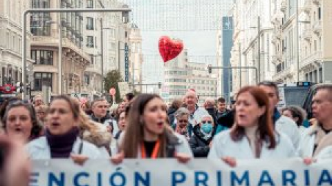 La huelga de médicos de familia y pediatras cumple nueve días mientras Ayuso da por rotas las negociaciones