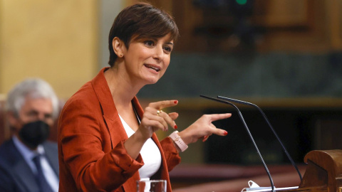 La ministra de Política Territorial y portavoz del Gobierno, Isabel Rodríguez , interviene en el pleno celebrado este miércoles en el Congreso.