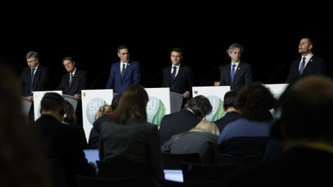 El presidente del Gobierno, Pedro Sánchez y otros líderes europeos durante la rueda de prensa conjunta tras la novena edición de la Cumbre Euromeditarránea que se ha celebrado en Alacant.