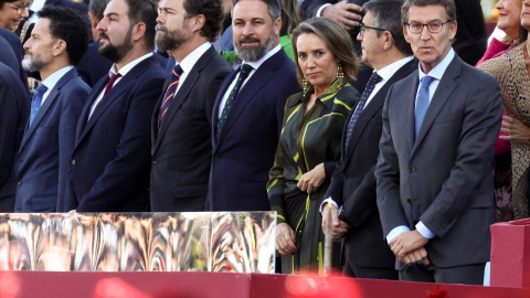 Miembros de Vox, PP y Ciudadanos en el desfile del 12 de octubre. Entre ellos, Santiago Abascal y Alberto Núñez Feijóo.