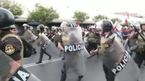 Miles de peruanos exigen en manifestación la libertad de Pedro Castillo