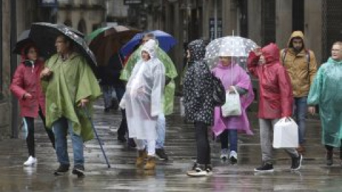 El otoño llega tarde pero entra cargado de lluvias y frío