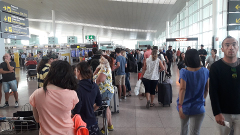 Colas en el Aeropuerto El Prat / EUROPA PRESS